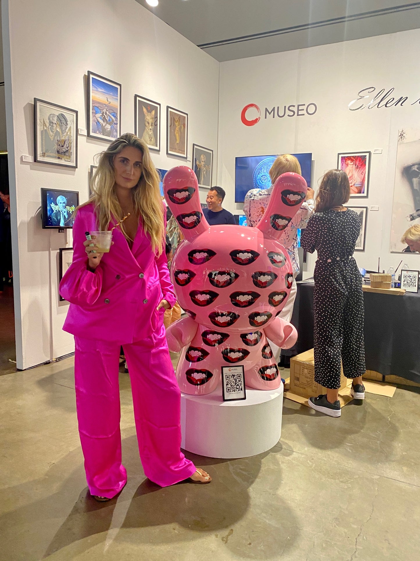 Warhol Dunny "Marilyn Lips" - 4' Tall